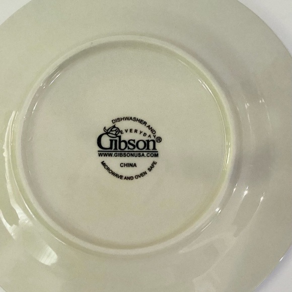 Gibson Cream Dinner Plates - Picture 2 of 6